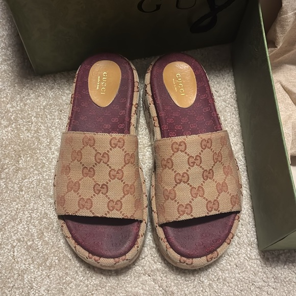 Gucci Sandal 38 1/2 - Picture 2 of 4